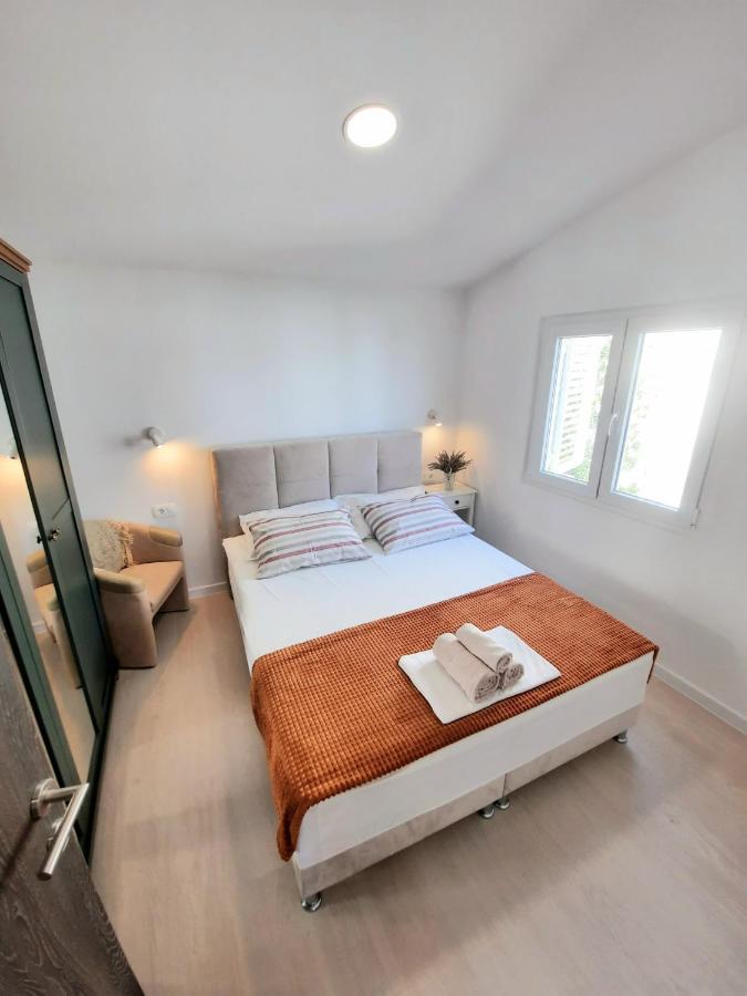 Apartment Maria Makarska Buitenkant foto